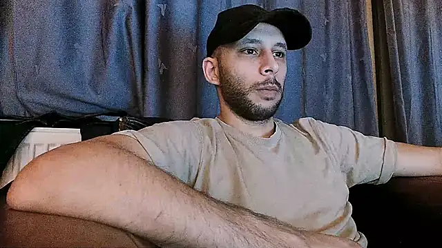 Snapshot of henryaxe chatting on December 2024 07:24:02 PM henryaxe online show from December 2024 07:24:02 PM