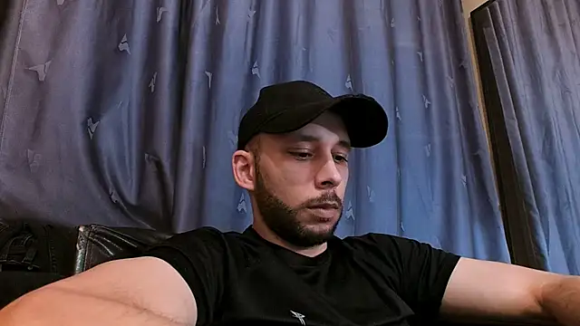 Snapshot of henryaxe chatting on December 2024 02:42:01 PM henryaxe online show from December 2024 02:42:01 PM