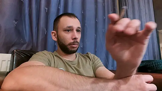 Snapshot of henryaxe chatting on January 2025 11:49:01 AM henryaxe online show from January 2025 11:49:01 AM