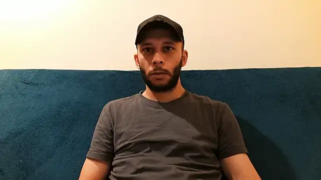 Snapshot of henryaxe chatting on February 2025 02:34:02 PM henryaxe online show from February 2025 02:34:02 PM