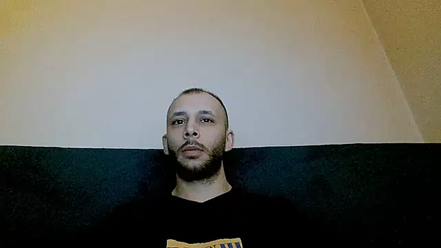 Snapshot of henryaxe chatting on February 2025 11:14:02 PM henryaxe online show from February 2025 11:14:02 PM