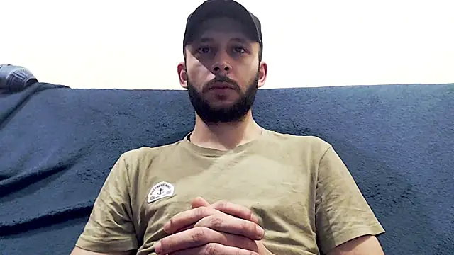 Snapshot of henryaxe chatting on March 2025 05:35:02 PM henryaxe online show from March 2025 05:35:02 PM