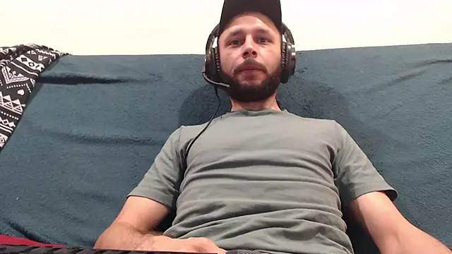 Snapshot of henryaxe chatting on March 2025 07:39:01 PM henryaxe online show from March 2025 07:39:01 PM