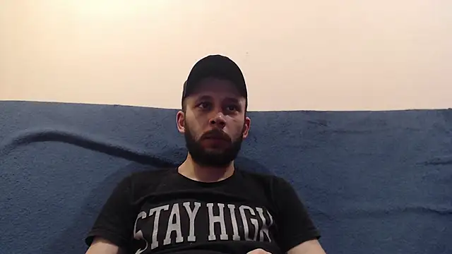 Snapshot of henryaxe chatting on March 2025 07:16:01 PM henryaxe online show from March 2025 07:16:01 PM