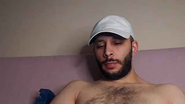 Snapshot of henryaxe chatting on September 2025 09:47:02 PM henryaxe online show from September 2025 09:47:02 PM