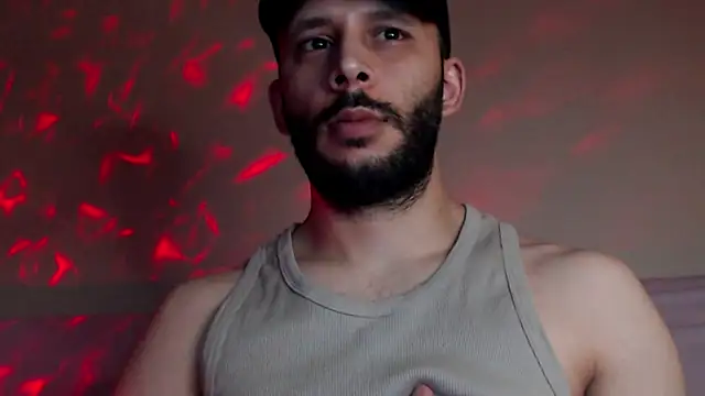 Snapshot of henryaxe chatting on September 2025 10:21:02 PM henryaxe online show from September 2025 10:21:02 PM