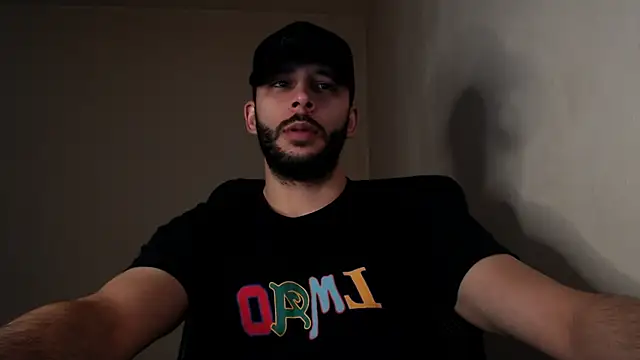 Snapshot of henryaxe chatting on October 2025 05:33:02 PM henryaxe online show from October 2025 05:33:02 PM