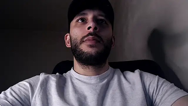 Snapshot of henryaxe chatting on November 2025 10:10:02 AM henryaxe online show from November 2025 10:10:02 AM