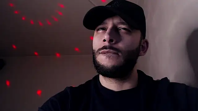 Snapshot of henryaxe chatting on November 2025 09:48:02 PM henryaxe online show from November 2025 09:48:02 PM