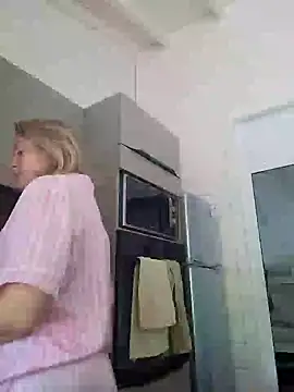 Snapshot of lady_charlyne chatting on January 2025 12:15:01 PM lady charlyne online show from January 2025 12:15:01 PM