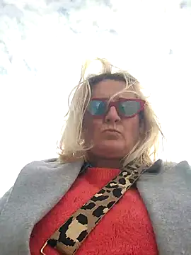 Snapshot of lady_charlyne chatting on February 2025 02:12:01 PM lady charlyne online show from February 2025 02:12:01 PM