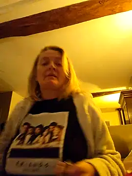 Snapshot of lady_charlyne chatting on February 2025 07:14:01 PM lady charlyne online show from February 2025 07:14:01 PM