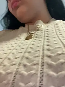 Snapshot of bella_isabela chatting on February 2025 02:25:02 PM bella isabela online show from February 2025 02:25:02 PM