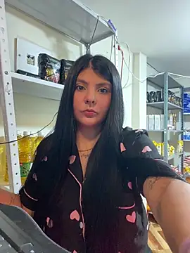 Snapshot of bella_isabela chatting on April 2026 12:07:01 PM bella isabela online show from April 2026 12:07:01 PM