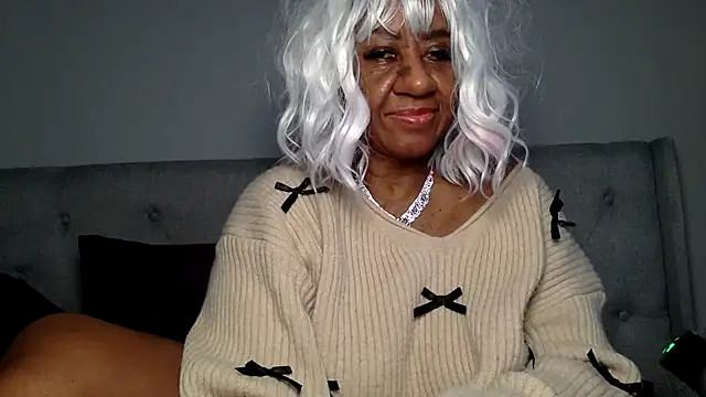 BreanaDivine online show from January 2025 05:30:02 PM