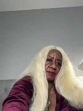 BreanaDivine online show from February 2025 02:06:02 AM