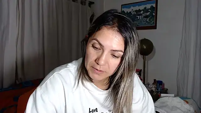 Snapshot of Chantal_hott chatting on November 2025 01:27:02 AM Chantal hott online show from November 2025 01:27:02 AM