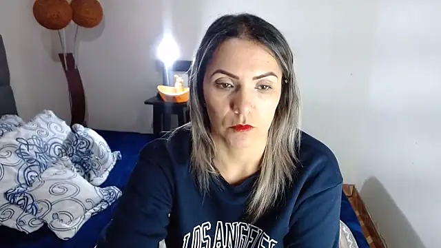 Snapshot of Chantal_hott chatting on June 2026 07:15:01 PM Chantal hott online show from June 2026 07:15:01 PM