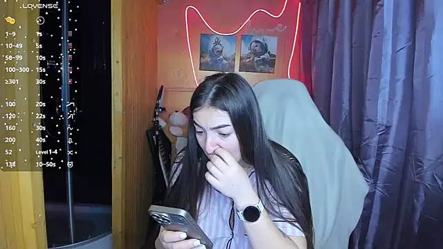 Fiery Brunette  online show from February 2025 05:02:02 AM