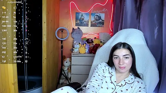 Fiery Brunette  online show from September 2025 05:51:02 PM