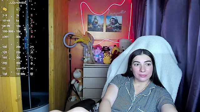 Fiery Brunette  online show from November 2025 11:03:01 AM