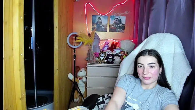 Snapshot of Fiery_Brunette_ chatting on January 2026 11:05:01 AM Fiery Brunette online show from January 2026 11:05:01 AM