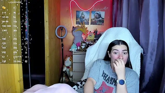 Snapshot of Fiery_Brunette_ chatting on March 2026 01:33:01 AM Fiery Brunette online show from March 2026 01:33:01 AM