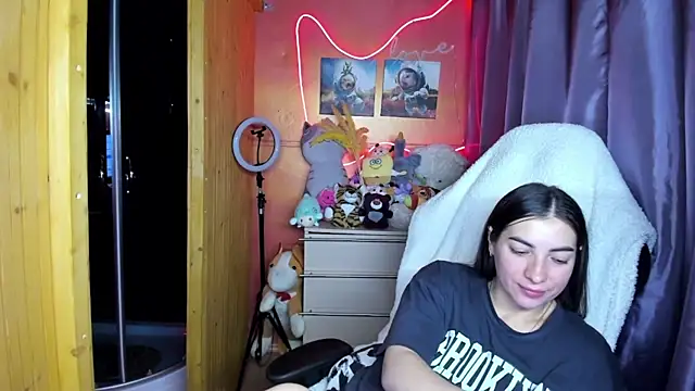 Snapshot of Fiery_Brunette_ chatting on March 2026 05:16:01 PM Fiery Brunette online show from March 2026 05:16:01 PM