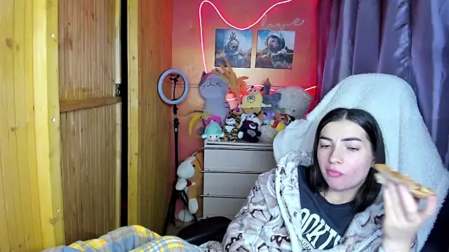 Snapshot of Fiery_Brunette_ chatting on April 2026 06:49:02 AM Fiery Brunette online show from April 2026 06:49:02 AM