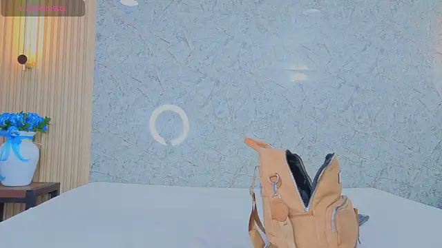 Snapshot of sabrina_shark_ chatting on December 2025 01:44:01 AM sabrina shark online show from December 2025 01:44:01 AM