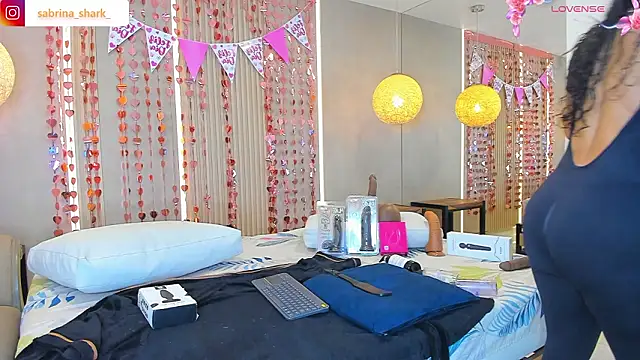 Snapshot of sabrina_shark_ chatting on February 2026 02:04:01 AM sabrina shark online show from February 2026 02:04:01 AM