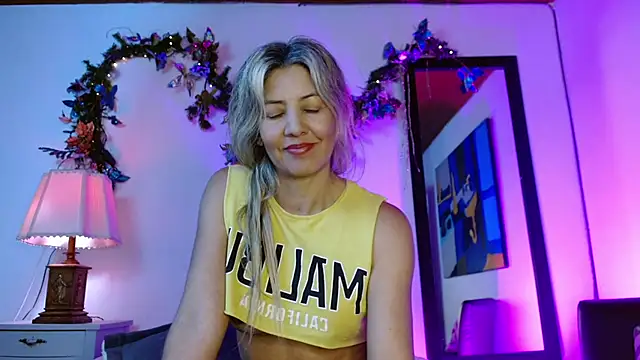 Snapshot of alana_valdiri chatting on December 2024 07:22:01 PM alana valdiri online show from December 2024 07:22:01 PM