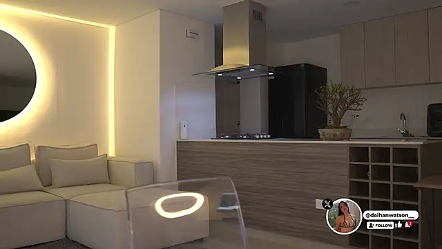 Snapshot of Daihanwatson_ chatting on April 2026 10:56:02 PM Daihanwatson online show from April 2026 10:56:02 PM