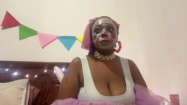 Snapshot of ChocolateCakeQueen chatting on November 2025 03:52:02 AM ChocolateCakeQueen online show from November 2025 03:52:02 AM