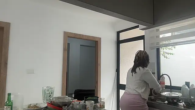 Snapshot of ChocolateCakeQueen chatting on November 2025 04:28:02 PM ChocolateCakeQueen online show from November 2025 04:28:02 PM