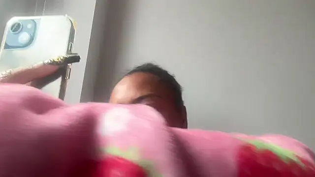 Snapshot of ChocolateCakeQueen chatting on November 2025 12:39:02 PM ChocolateCakeQueen online show from November 2025 12:39:02 PM