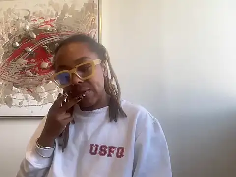 Snapshot of ChocolateCakeQueen chatting on November 2025 01:11:01 PM ChocolateCakeQueen online show from November 2025 01:11:01 PM