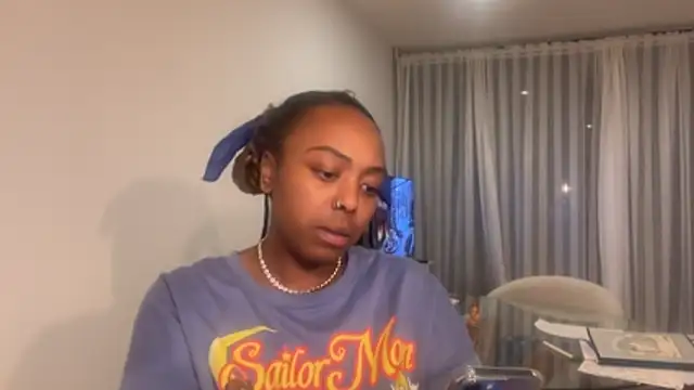 Snapshot of ChocolateCakeQueen chatting on December 2025 12:20:02 AM ChocolateCakeQueen online show from December 2025 12:20:02 AM