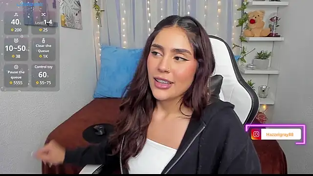 Snapshot of HazzelGray chatting on March 2025 06:11:01 PM HazzelGray online show from March 2025 06:11:01 PM