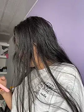 hannahb-e online show from January 2025 05:19:01 PM