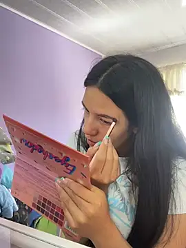 hannahb-e online show from January 2025 05:06:01 PM