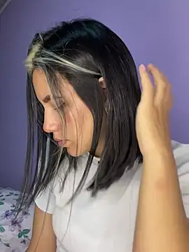 hannahb-e online show from March 2025 10:49:02 PM