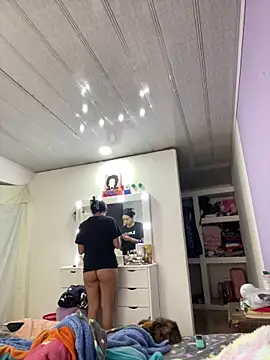 hannahb-e online show from March 2026 12:01:02 PM