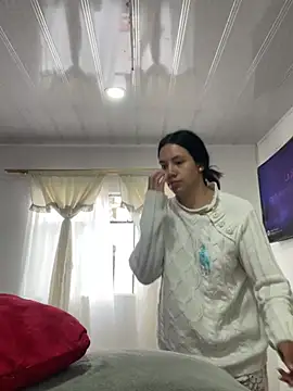 hannahb-e online show from April 2026 12:21:01 PM