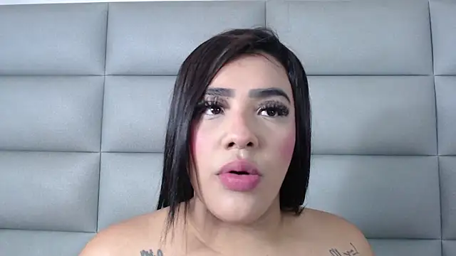 emily brontee  online show from February 2025 01:28:01 PM