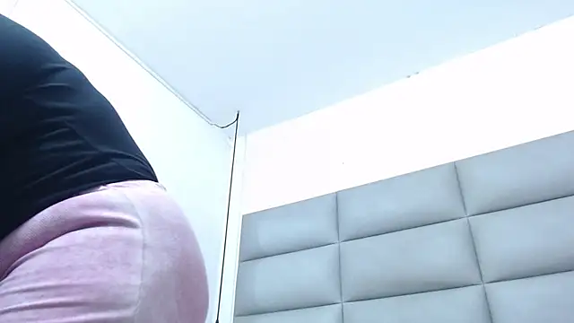 emily brontee  online show from October 2025 01:12:02 PM