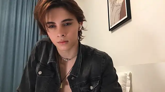 Snapshot of k0sta_ chatting on December 2024 06:45:02 PM k0sta online show from December 2024 06:45:02 PM