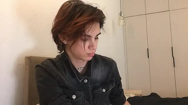 Snapshot of k0sta_ chatting on December 2024 08:48:01 AM k0sta online show from December 2024 08:48:01 AM