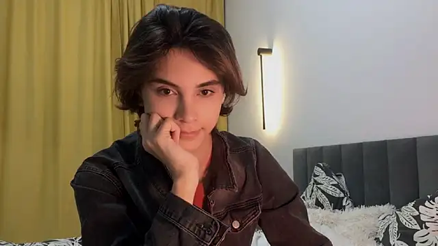 Snapshot of k0sta_ chatting on January 2025 08:06:02 PM k0sta online show from January 2025 08:06:02 PM