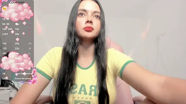 Snapshot of Sarah_angell chatting on July 2026 12:56:02 AM Sarah angell online show from July 2026 12:56:02 AM